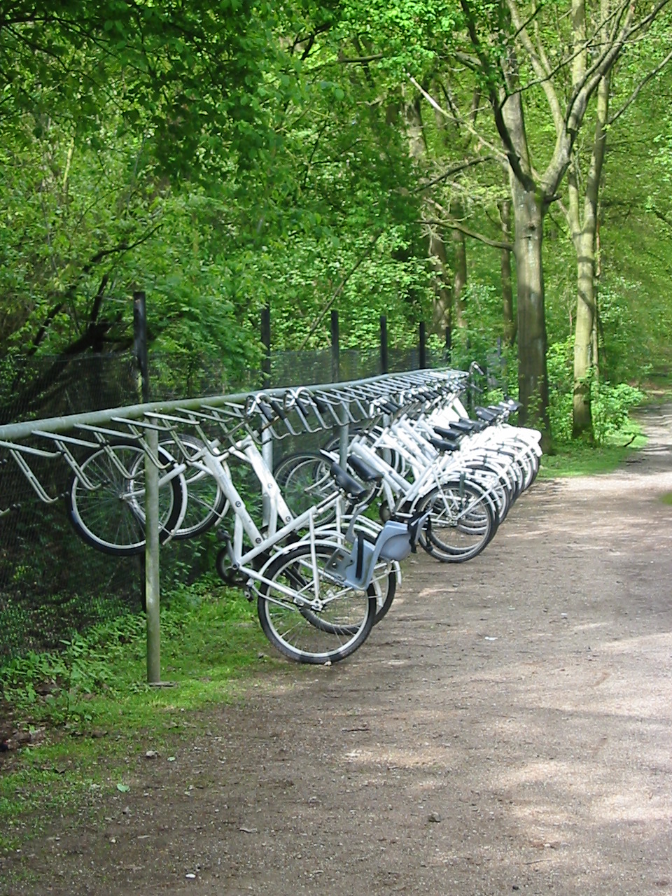 Londra'da yeni ofislerde bisiklet park yerleri boş kaldı