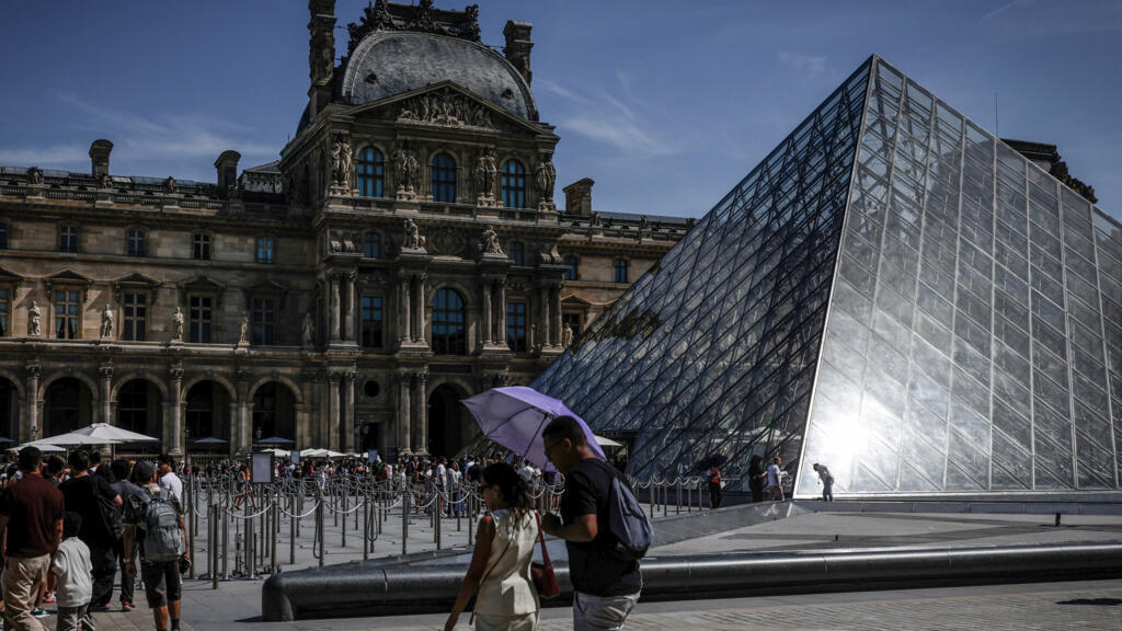 Louvre Müzesi 'Nefesi Tükendi' Diyor Yeni Müdür