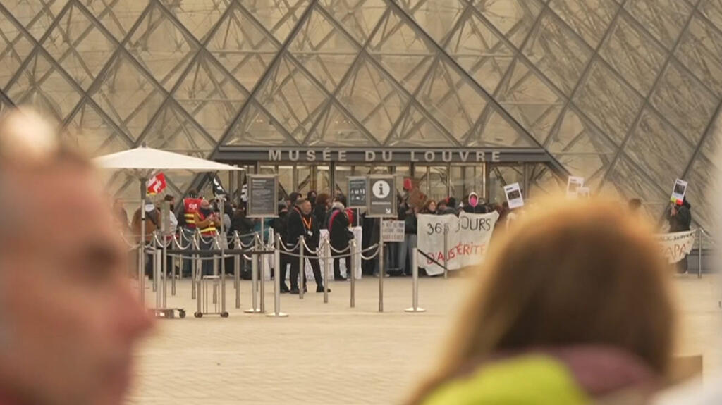 Louvre Müzesi protestocular tarafından kapatıldı: Fransa'da eylemler büyüyor