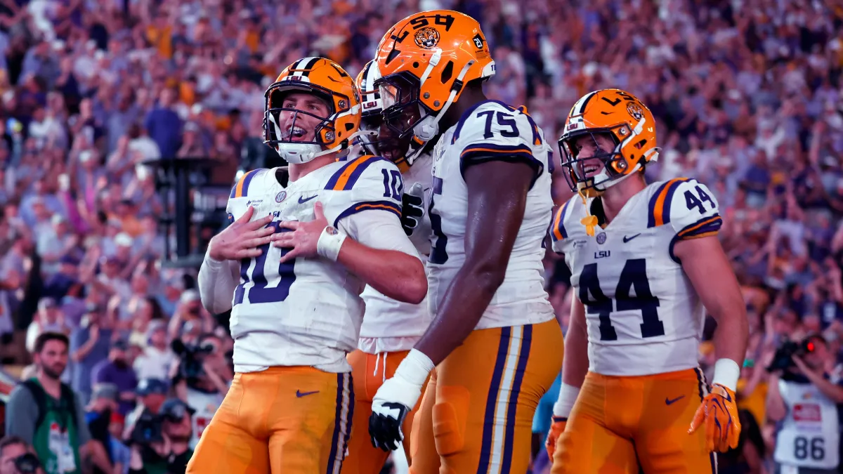 LSU'da Sam Leavitt Şoku: Ole Miss Maçı Öncesi Sakatlık