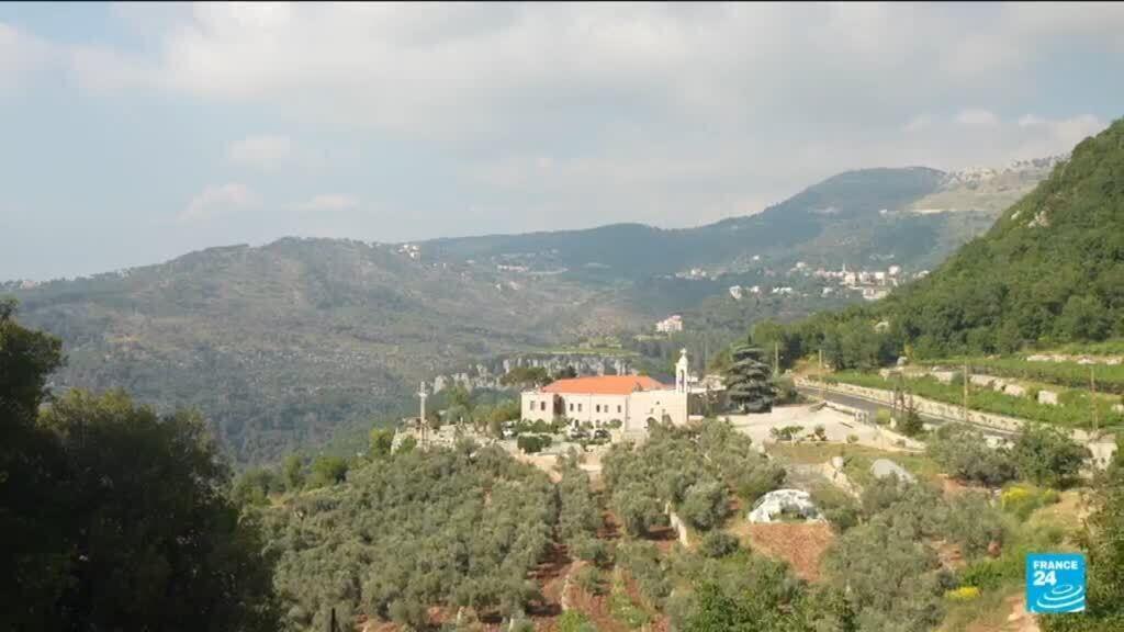 Lübnan'da Manastır Yerinden Edilenlere Kapılarını Açtı