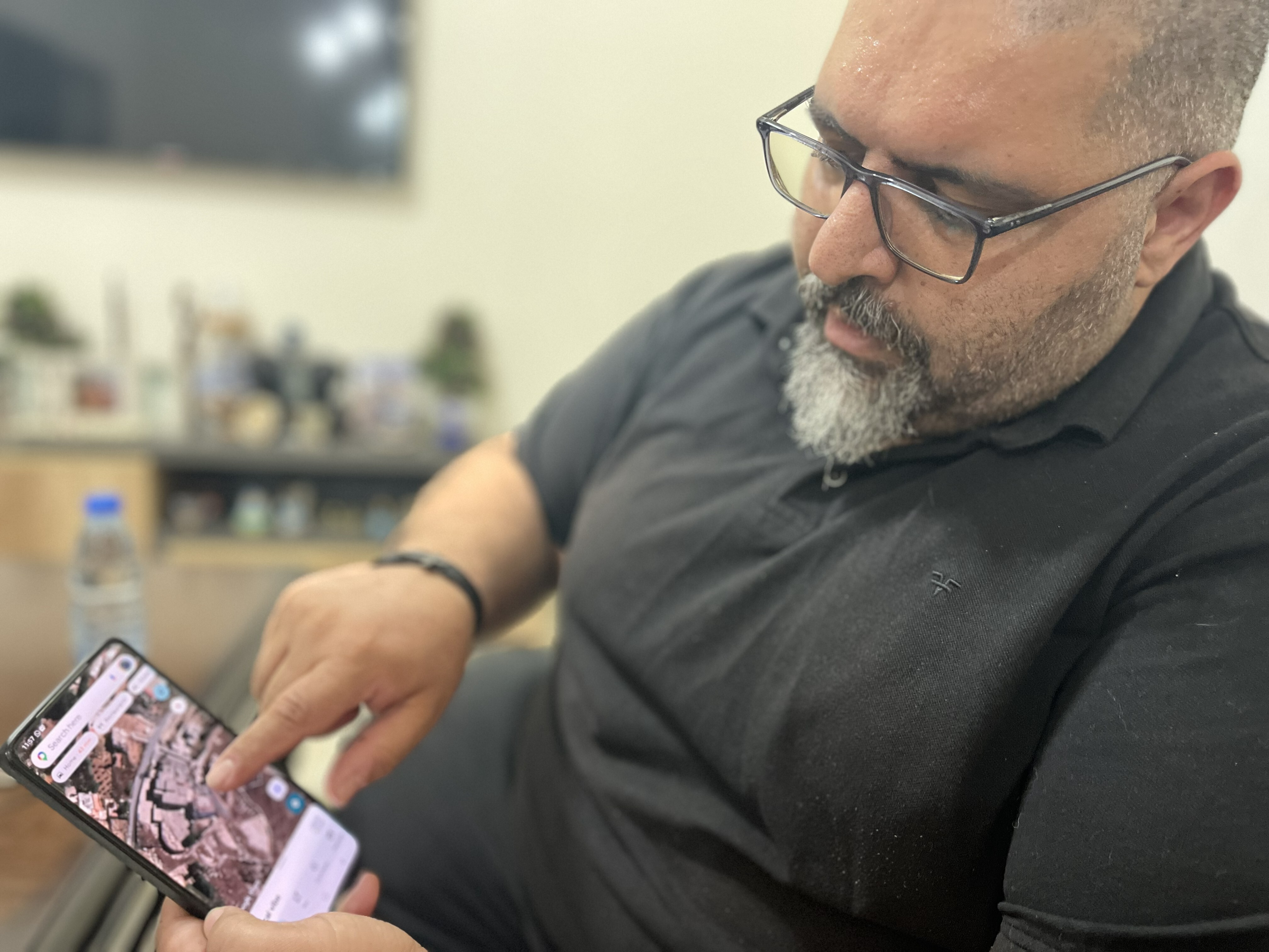 Savaşın Gölgesinde: Lübnanlılar Evlerini Uydudan Kontrol Ediyor
