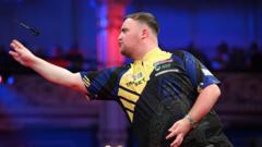 Dartın kralı Littler, Blackpool'da yarı finale yükseldi
