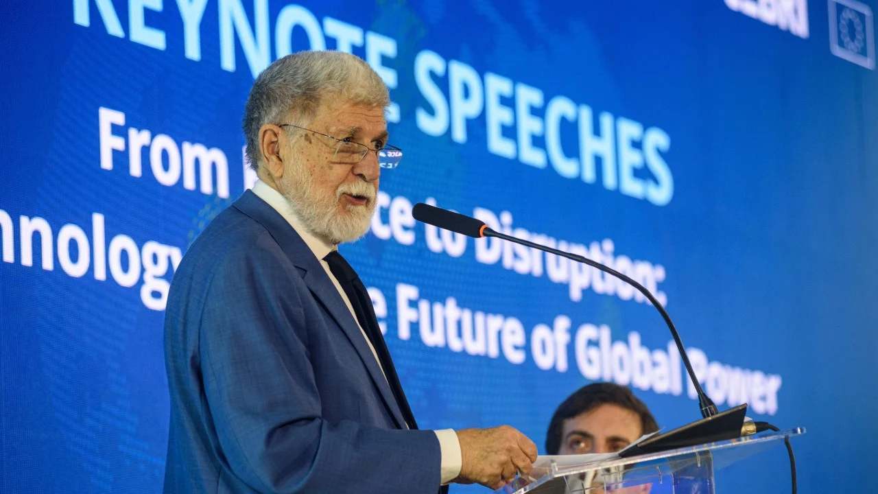 Lula'nın danışmanı: ABD-Çin yapay zeka yarışında Latin Amerika ve Avrupa seyirci kaldı