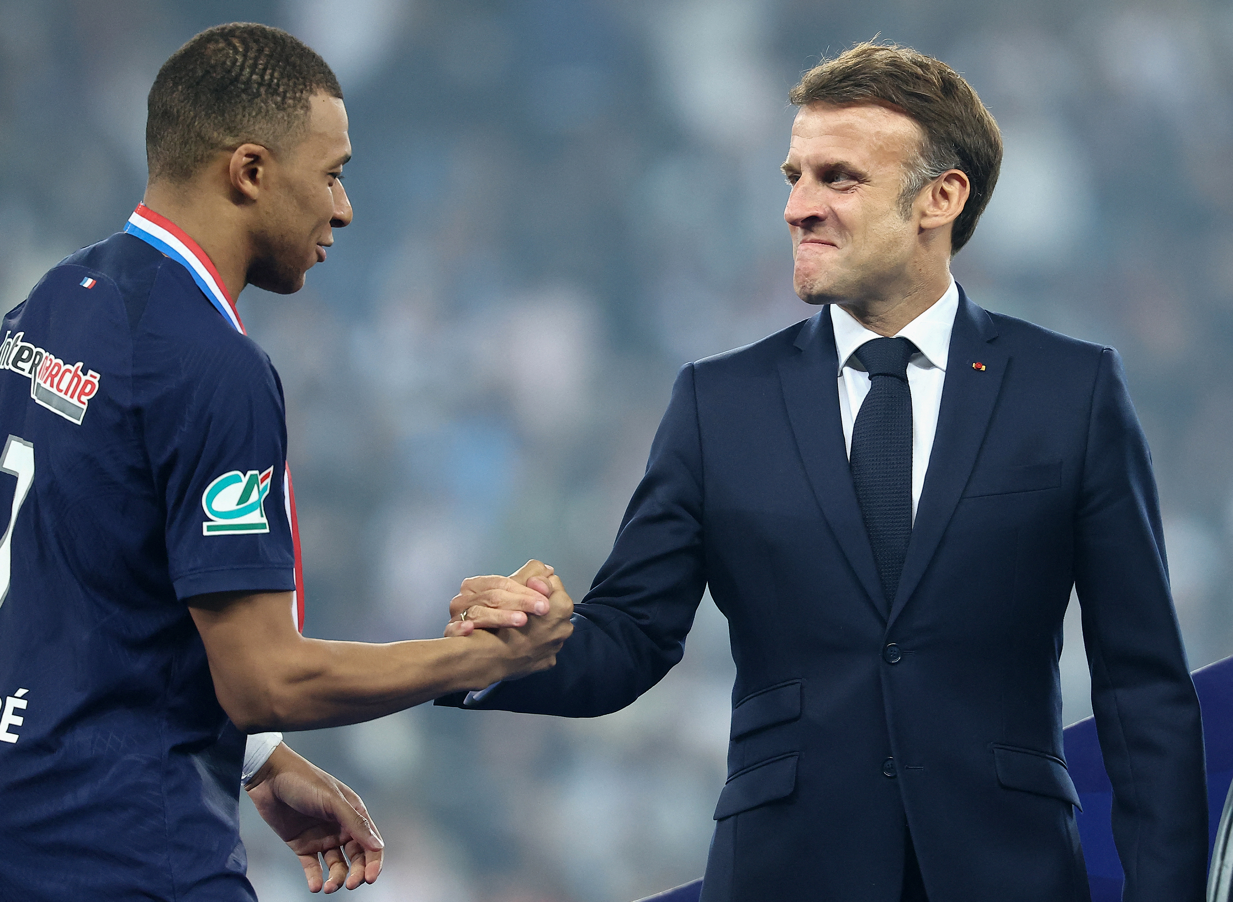 Macron'un Dünya Kupası Rüyası: Siyasi Miras Futbol Zaferinde