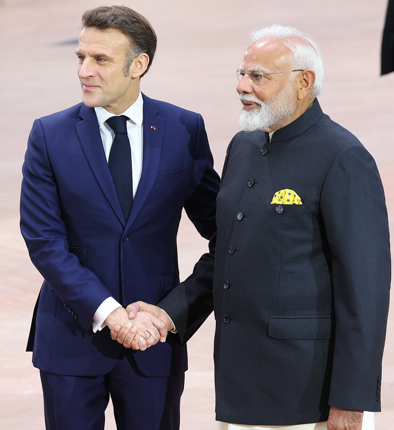 Macron, Fransa'nın Yapay Zeka Yıldızı Mistral'ı Dünya Sahnesine Taşıdı