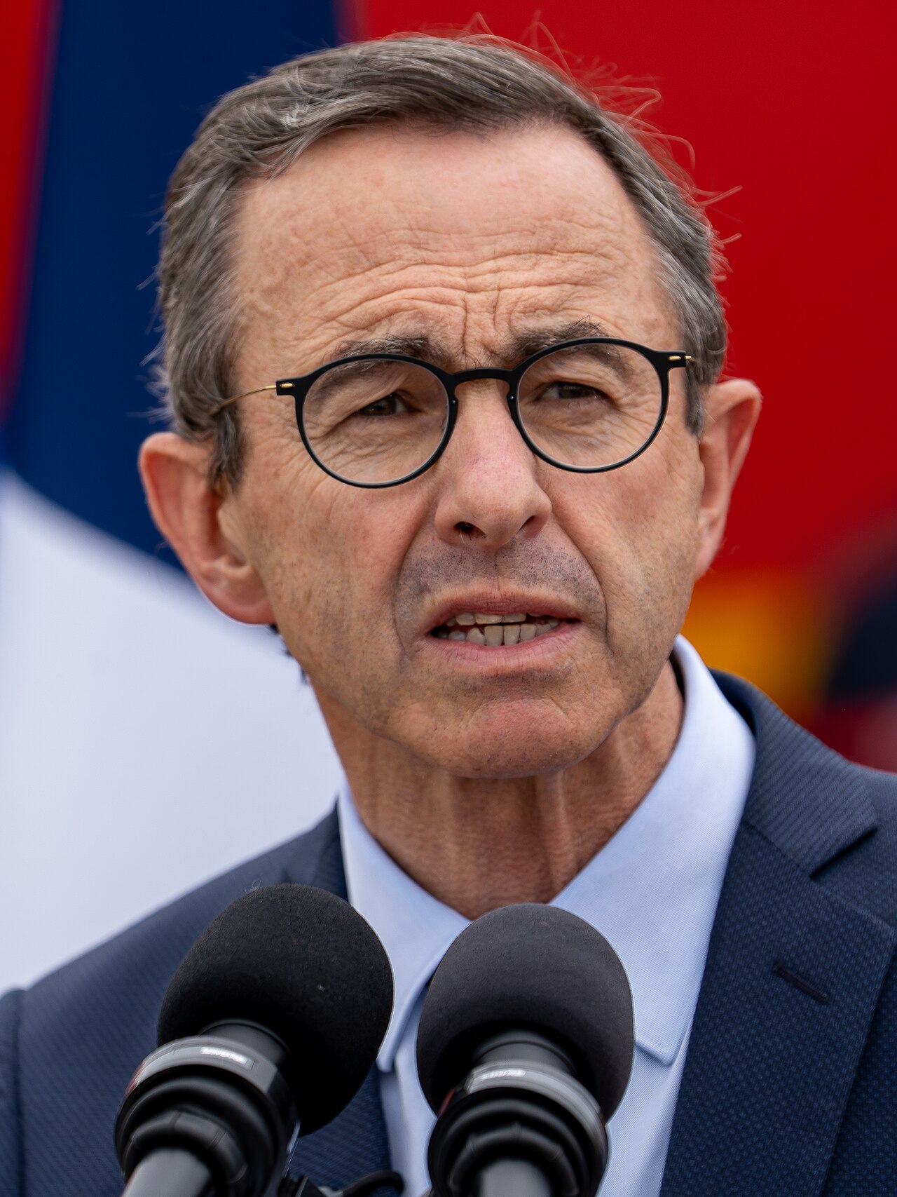 Macron, İçişleri Bakanı'nın istifasını reddetti