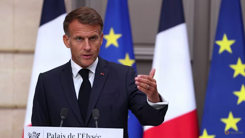 Macron'dan İngiltere'ye 'AB'ye dönüş' kapısı açık mesajı