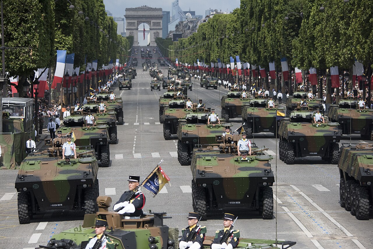 Macron, İstekli Koalisyonu ülkelerini Bastille Günü'ne davet etti