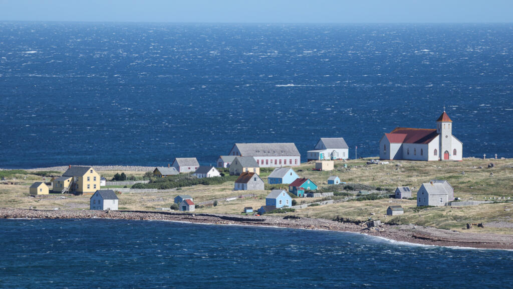 Macron, Kanada Başbakanı Carney'i Saint Pierre ve Miquelon'da ağırladı