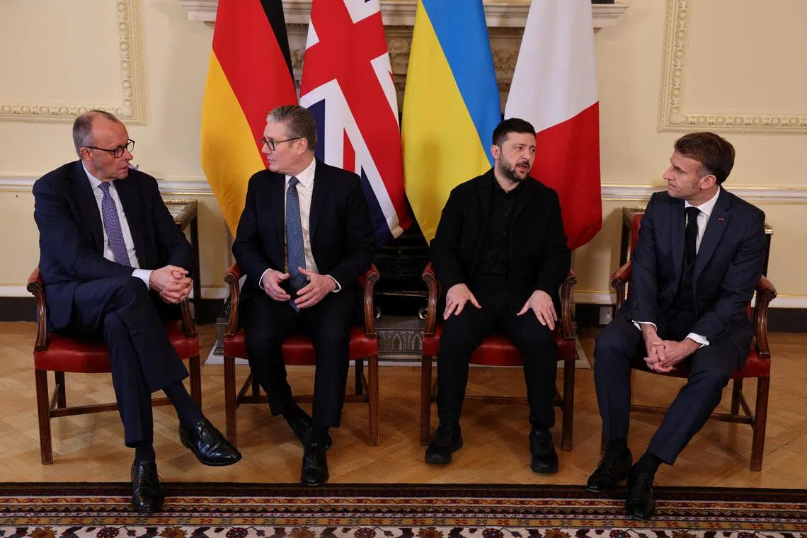 Macron, Starmer ve Merz, Zelenskiy ile Londra'da Görüşecek