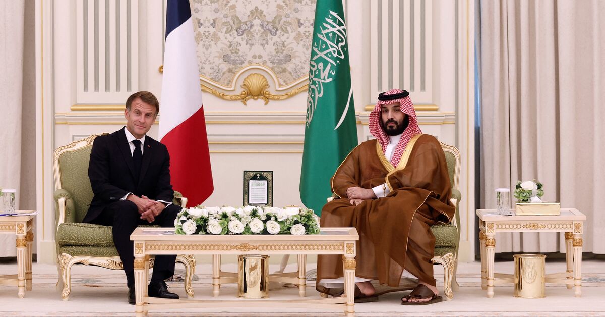 Macron'dan Suudi Arabistan'a Sürpriz Ziyaret