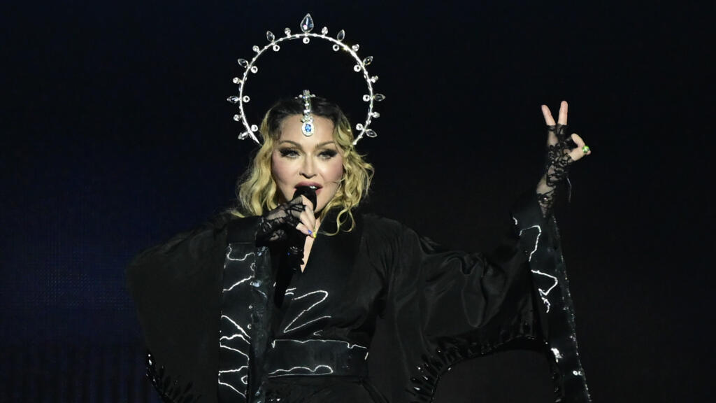 Madonna 'Confessions II' ile geri dönüyor: Efsanevi albüm Dünya Kupası finalinde
