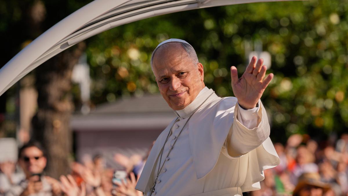 Madrid'de Papa Leo'nun Ayinine 1,2 Milyon Kişi Katıldı