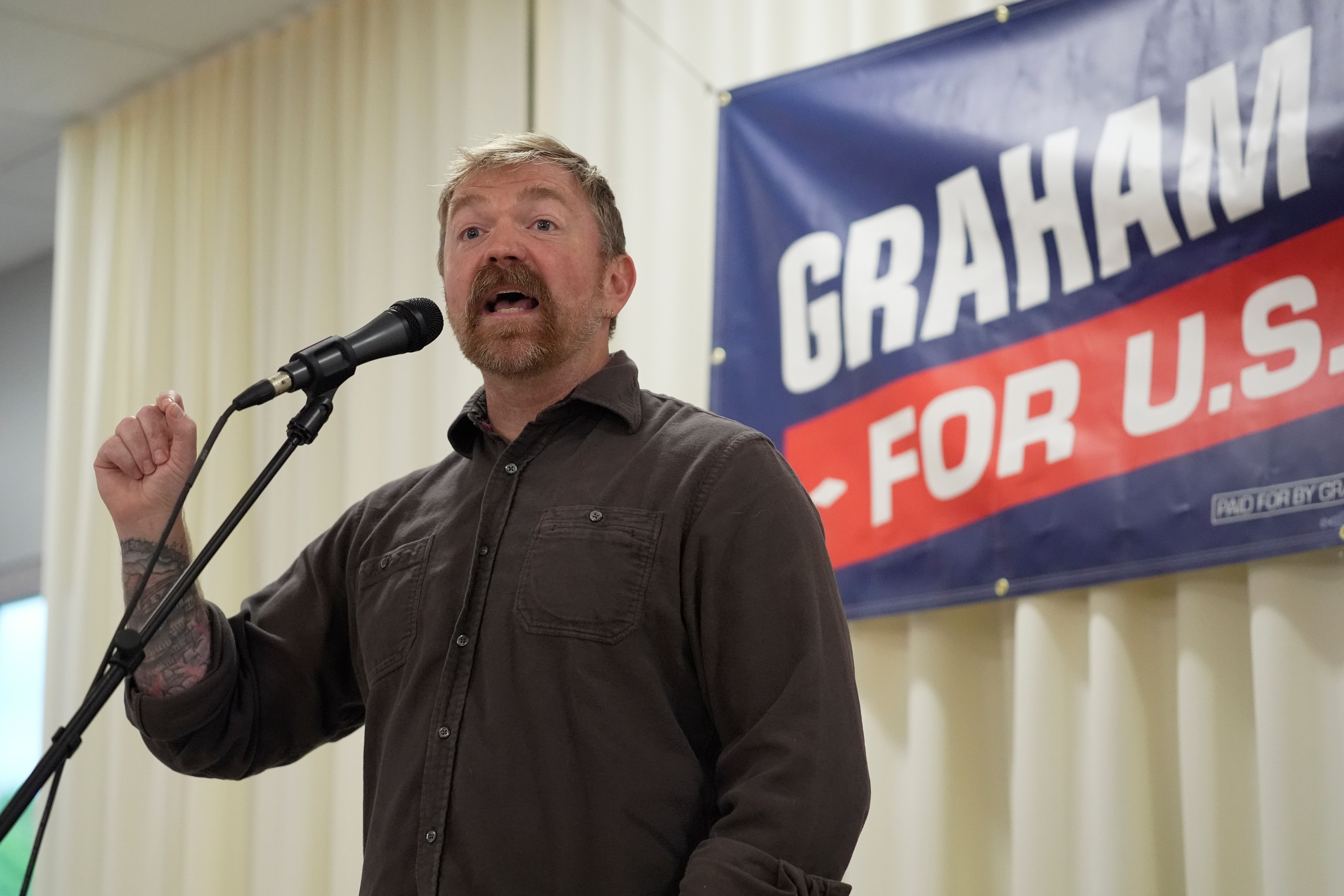 Maine'deki Demokratlar Graham Platner Konusunda Kararsız