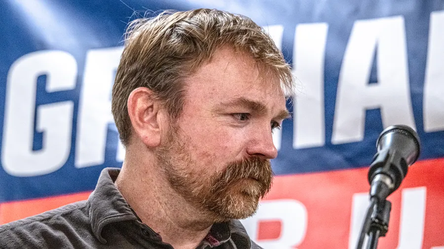 Maine'deki Oyster Çiftçisinin Siyasi Yolculuğu: Demokratlar İçin Dersler