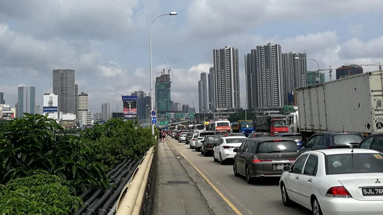 Malezya, Johor Seçimi Öncesi Singapur Sınırında Kaosu Önlemek İçin Özel Ekip Kurdu