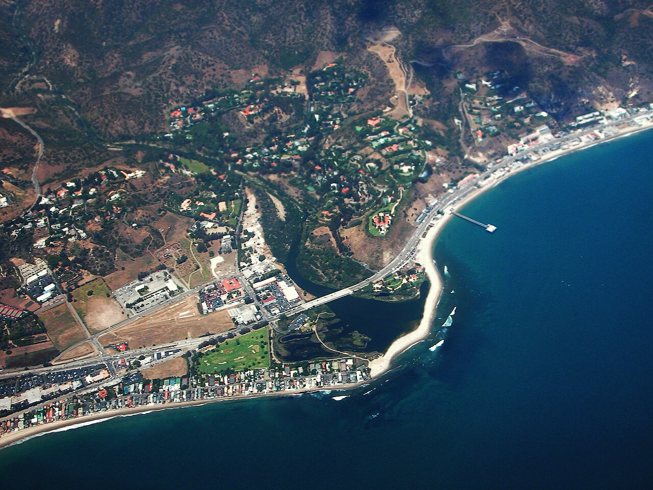 Malibu'da Bryson Yangını: Tahliye Emirleri Verildi