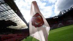 Man Utd'in borcu 1 milyar £'u aştı, yeni stadyum için 63.5 milyon £ arazi alındı