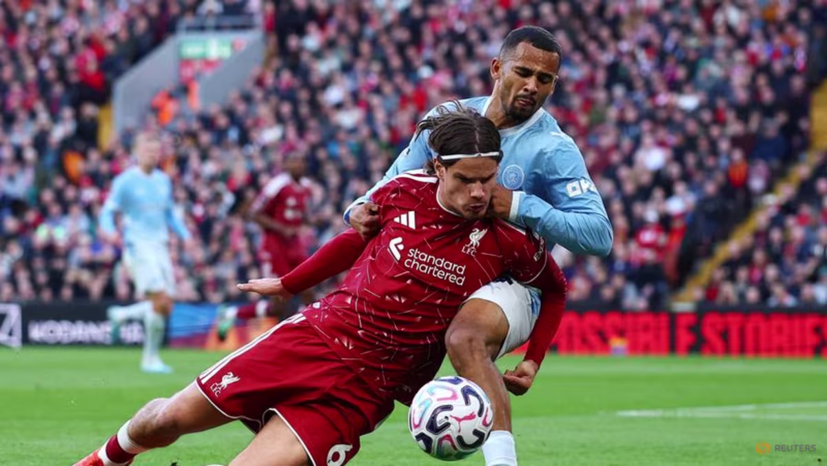 Manchester City, Anfield'da Liverpool'u 3-0 Yendi