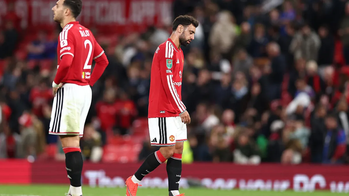 Manchester United, Brighton'a 3-2 yenilerek Lig Kupası'ndan elendi
