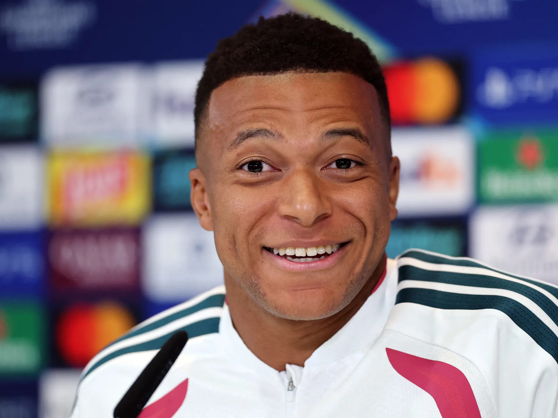 Giggs: Manchester United, Mbappe'yi izledi ama imzalatamadı