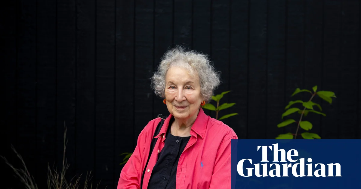 Margaret Atwood kuş araştırmalarına 1 milyon dolar bağışladı