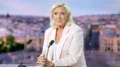 Marine Le Pen 2027 Fransa Cumhurbaşkanlığına Adaylığını Açıkladı