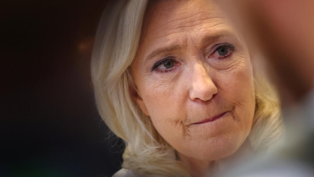 Marine Le Pen'e hapis ve siyasi yasak: Fransa'yı sarsan karar
