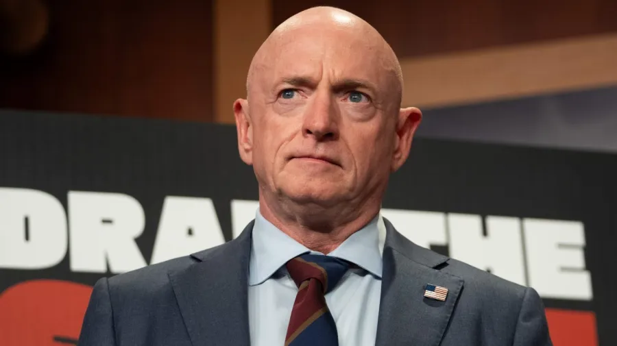 Mark Kelly: Trump'ın Güney Kore ile ortak tatbikatları azaltma kararı kısa görüşlü ve hata