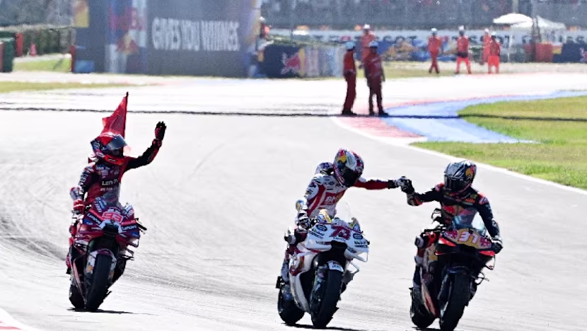 Marquez, San Marino'da Bezzecchi kazasıyla şampiyona liderliğini aldı