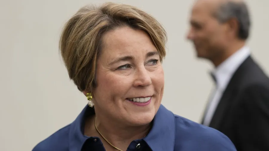 Massachusetts Valiliği'nde Healey ile Minogue Yarışı