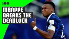 Mbappe penaltıdan Fransa'yı öne geçirdi