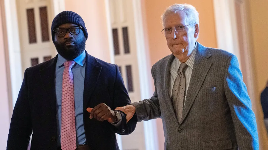 McConnell'ın Dönüşü Yaşlı Senatörlerin Sağlığını Tartışmaya Açtı