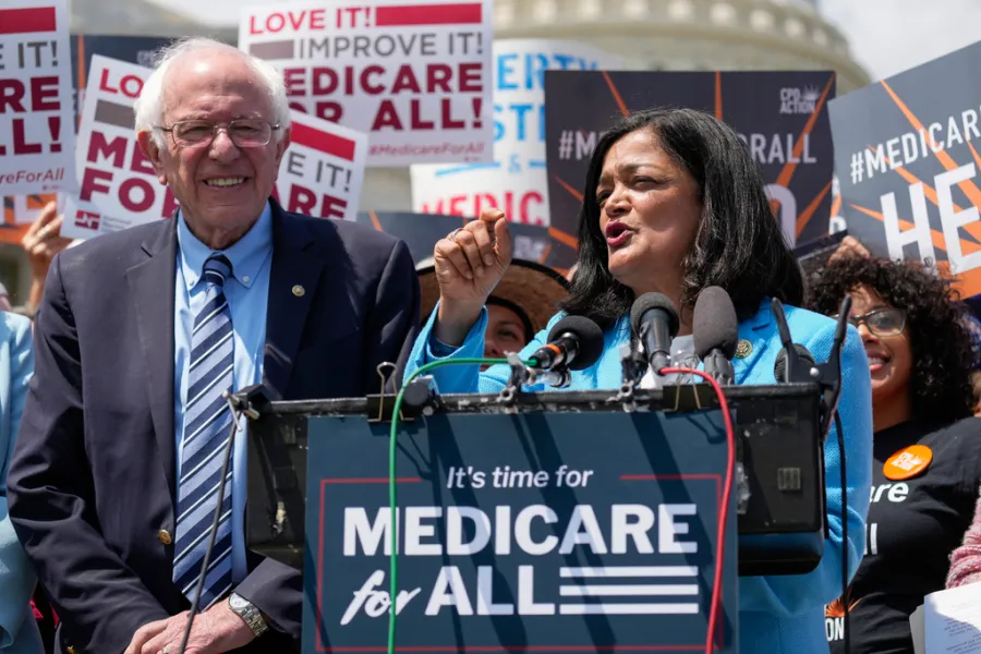 Medicare for All: Herkese Sağlık Sigortası mı, Yoksa Mevcut Sistemin Çöküşü mü