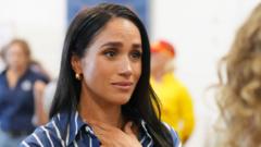 Meghan, Harry'nin İngiltere Ziyaretinde Resmî Etkinliklere Katılmayacak