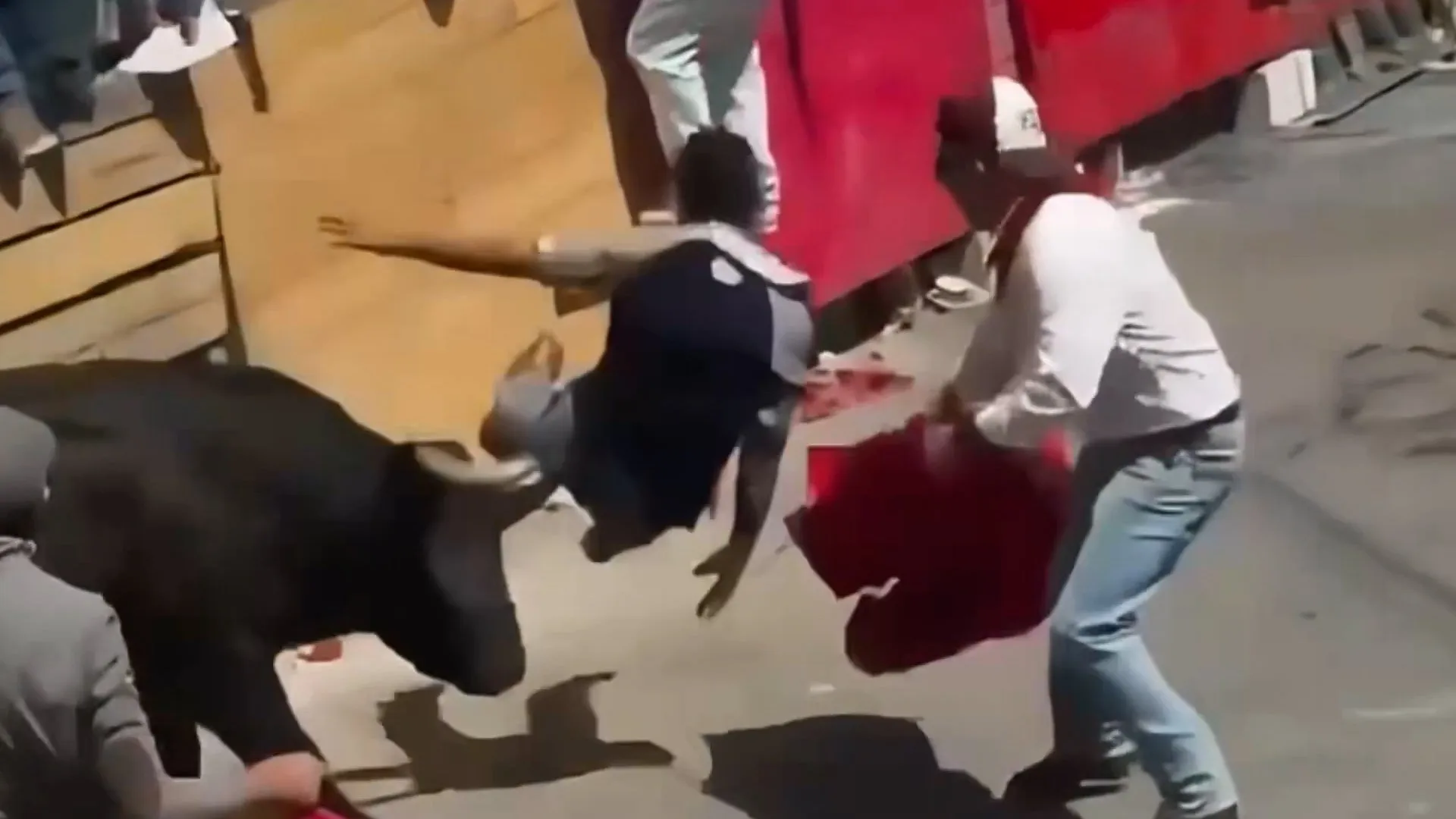 Meksika'daki boğa güreşi festivalinde ölümcül kaza
