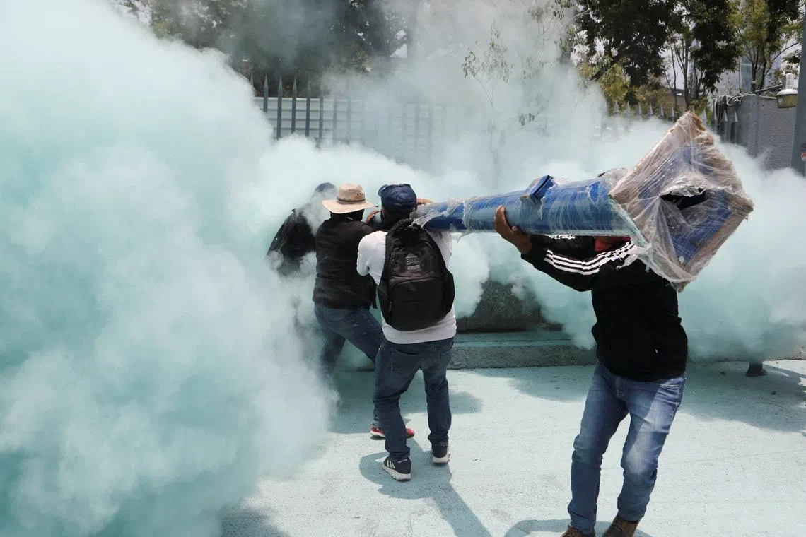 Meksika'da Dünya Kupası öncesi protesto ve inşaat kaosu