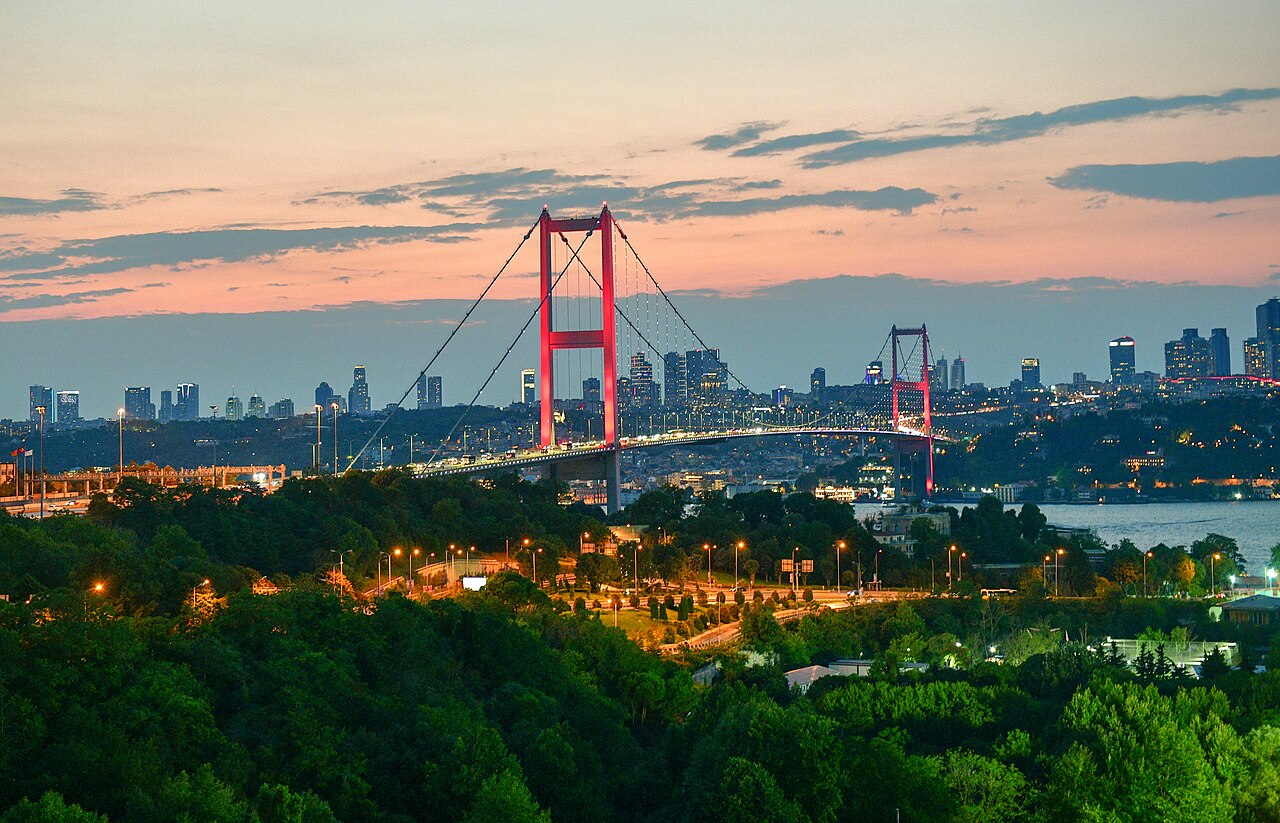 Meridiam, İstanbul'daki 15 Temmuz ve Fatih Köprüleri'ne Göz Dikti