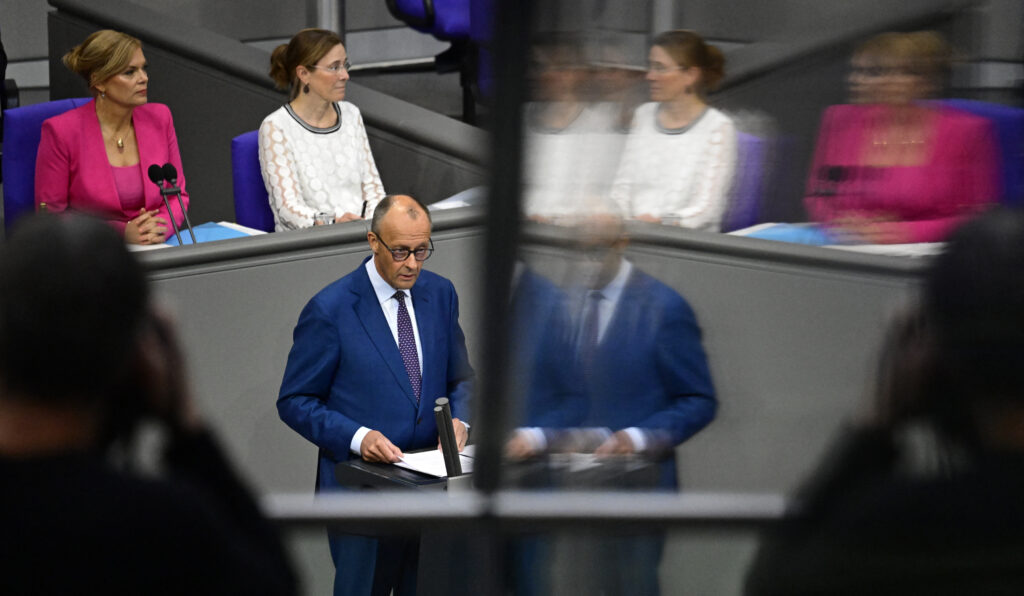 Merz reform vaadiyle AfD'nin yükselişini durdurmaya çalışıyor