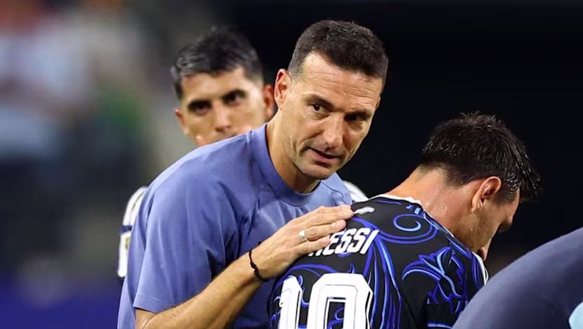 Messi Rekor Kırmaya Devam Ederken Scaloni Övgüde Zorlanıyor