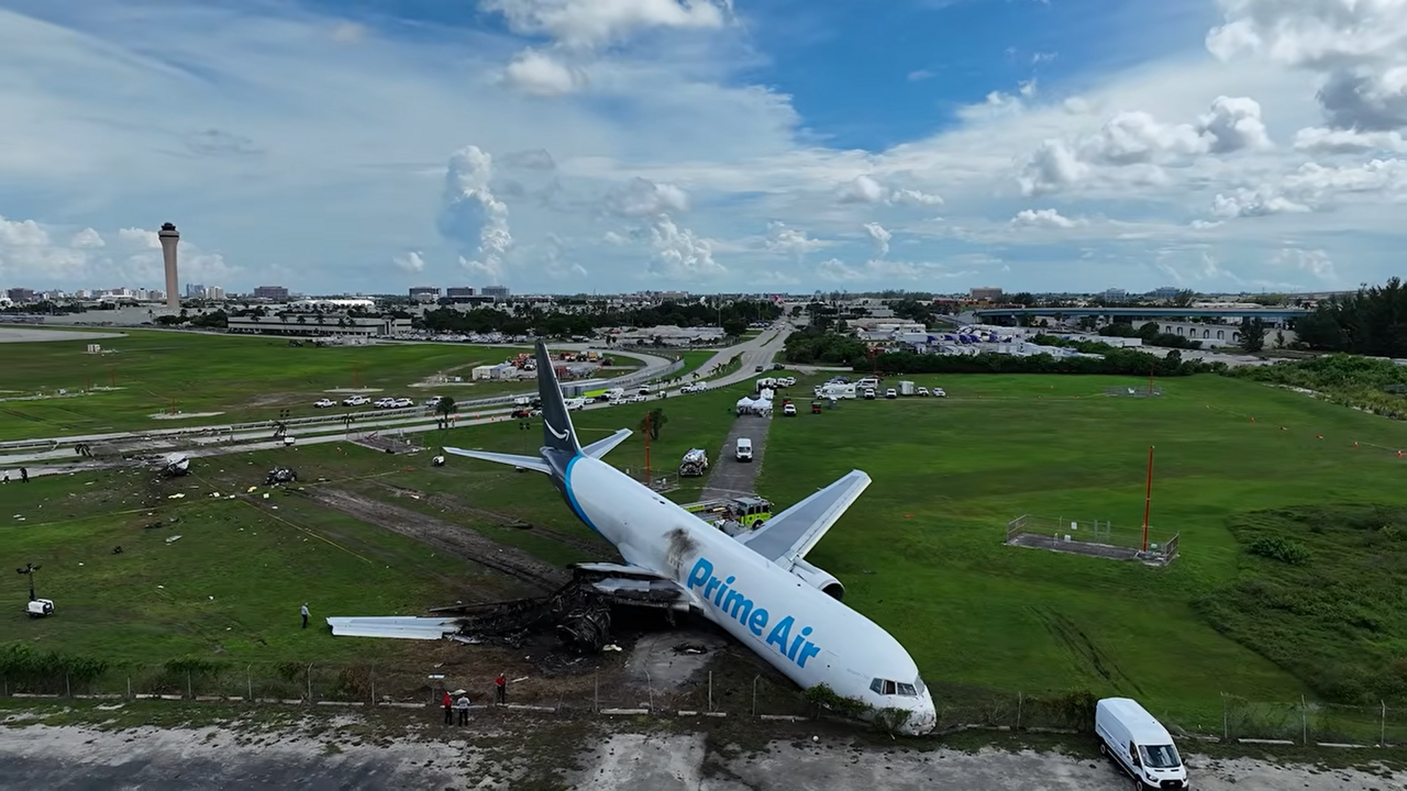 Miami'de Amazon kargo uçağı pisti aştı: 5 ölü