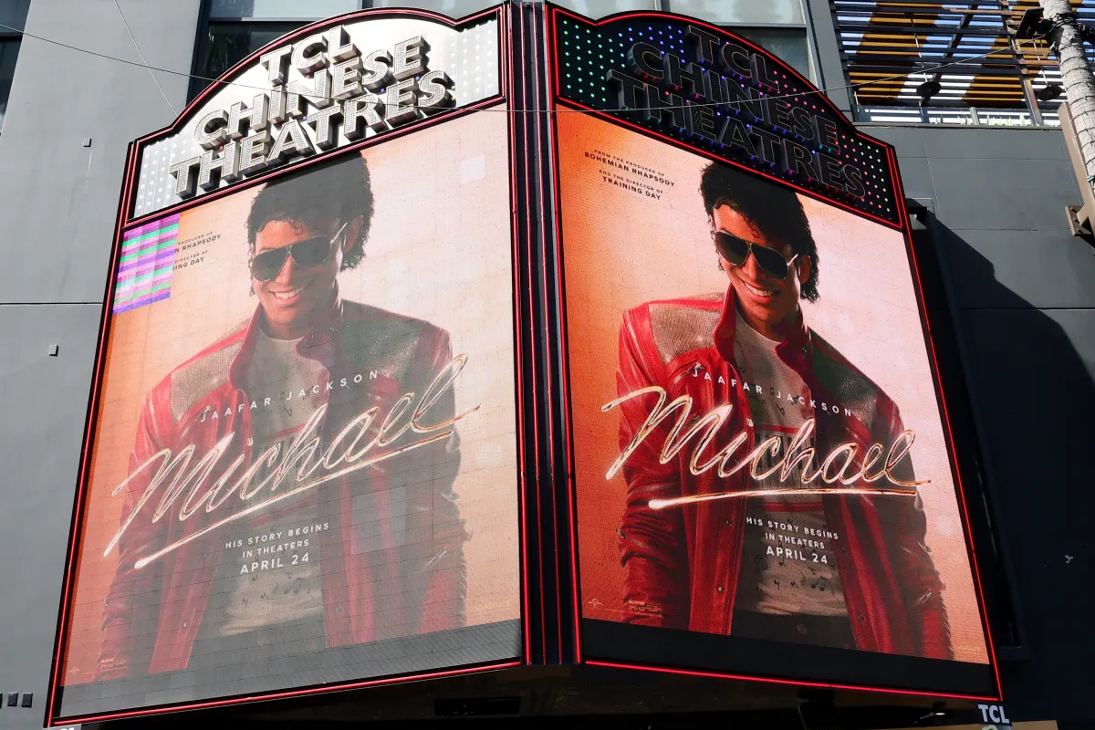 Michael Jackson Biyografisi Gişe Rekoru Kırdı
