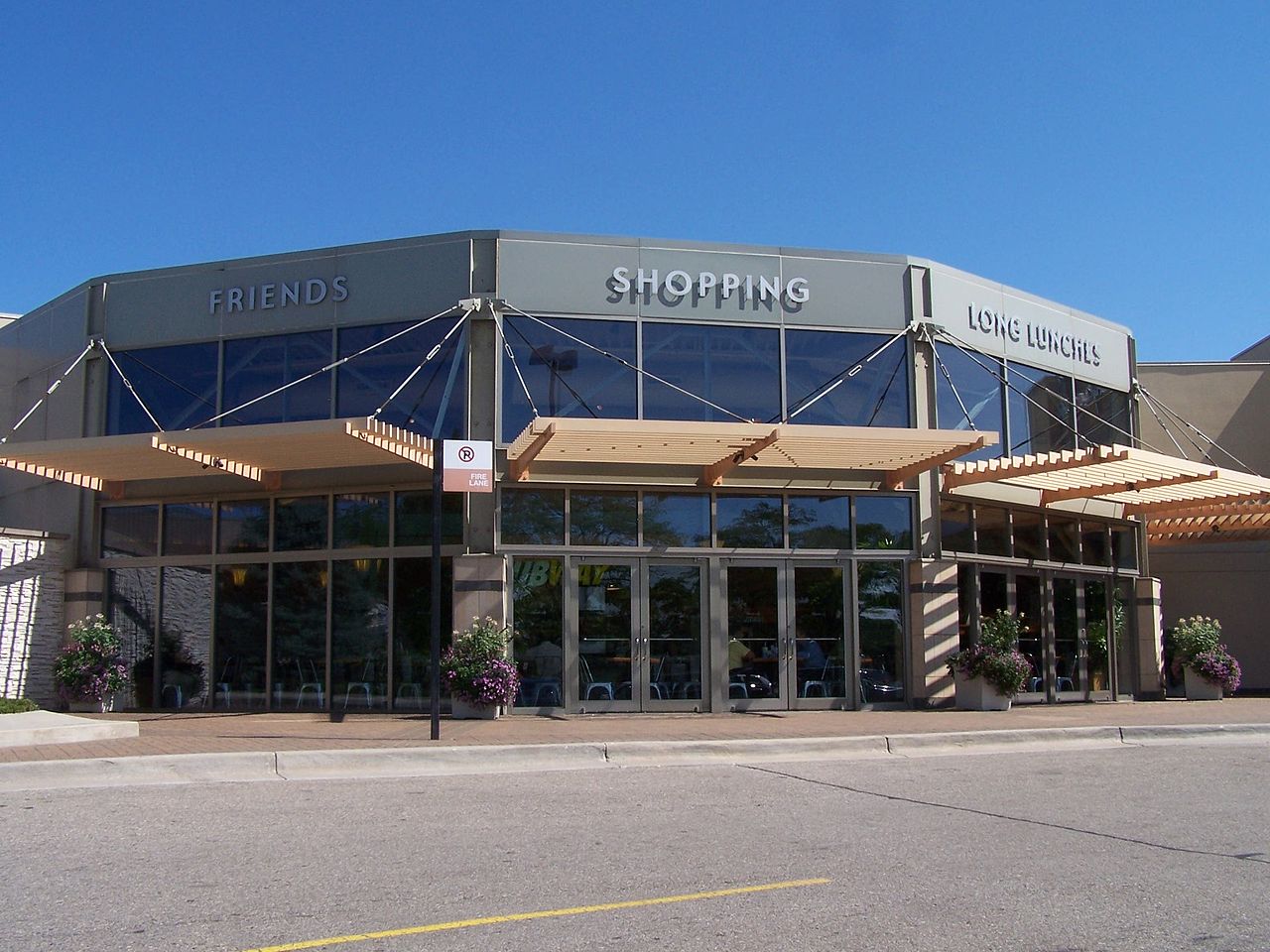 Michigan'da Alışveriş Merkezinde Silahlı Kavga: 2 Ölü, 1 Yaralı