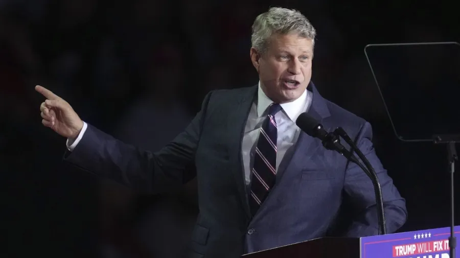 Michigan'da Kritik Kongre Yarışı: Huizenga ve McCann Karşı Karşıya