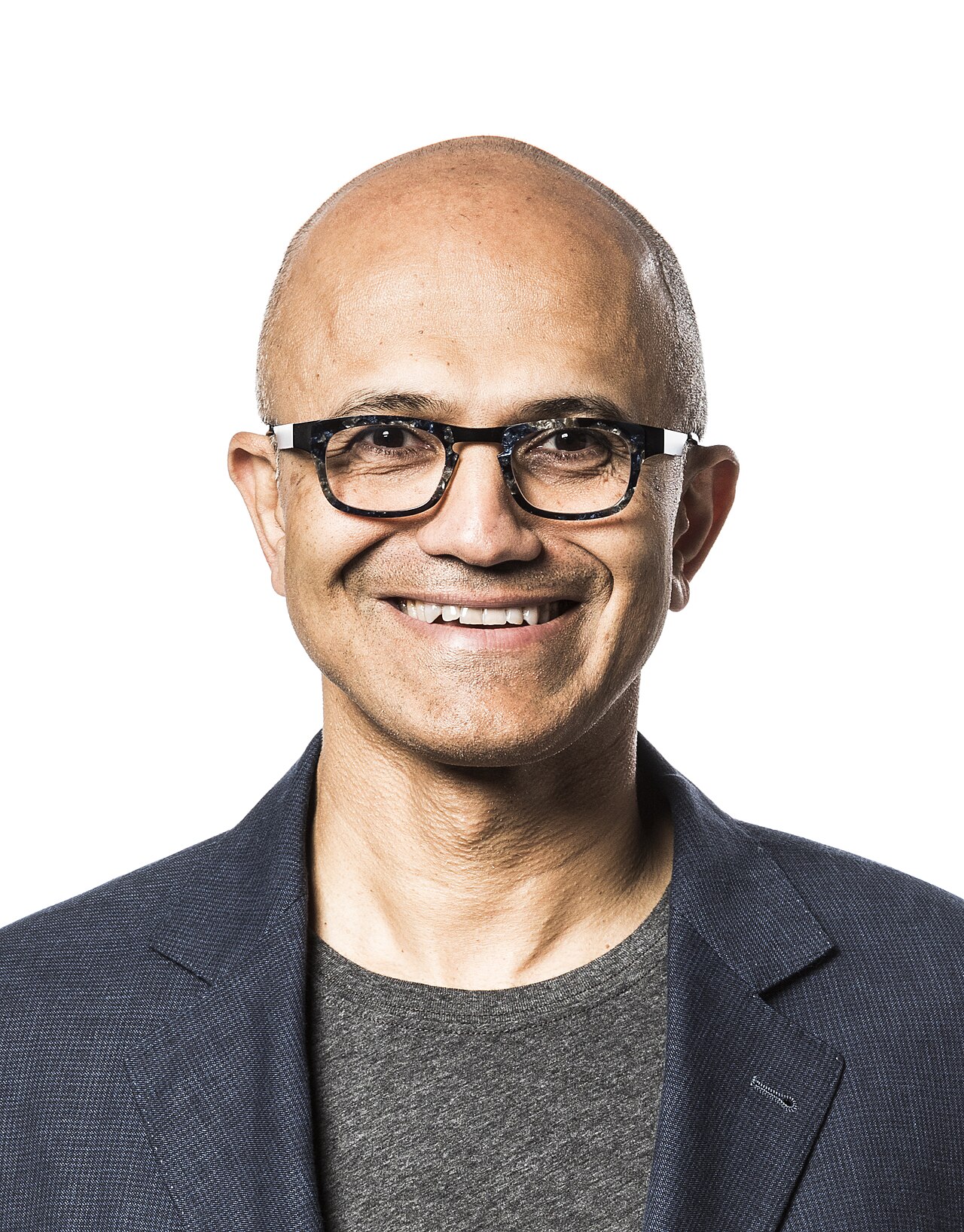 Microsoft CEO'su Nadella: Yapay Zeka İnsanlığa Hizmet Etmeli