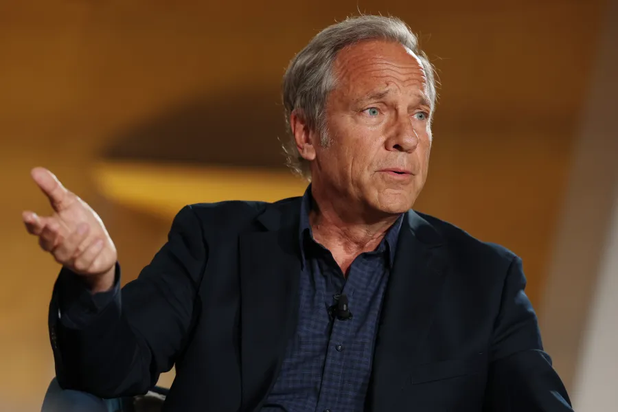 Mike Rowe Discovery'e 2 Milyon Dolar Tazminat Davası Açtı