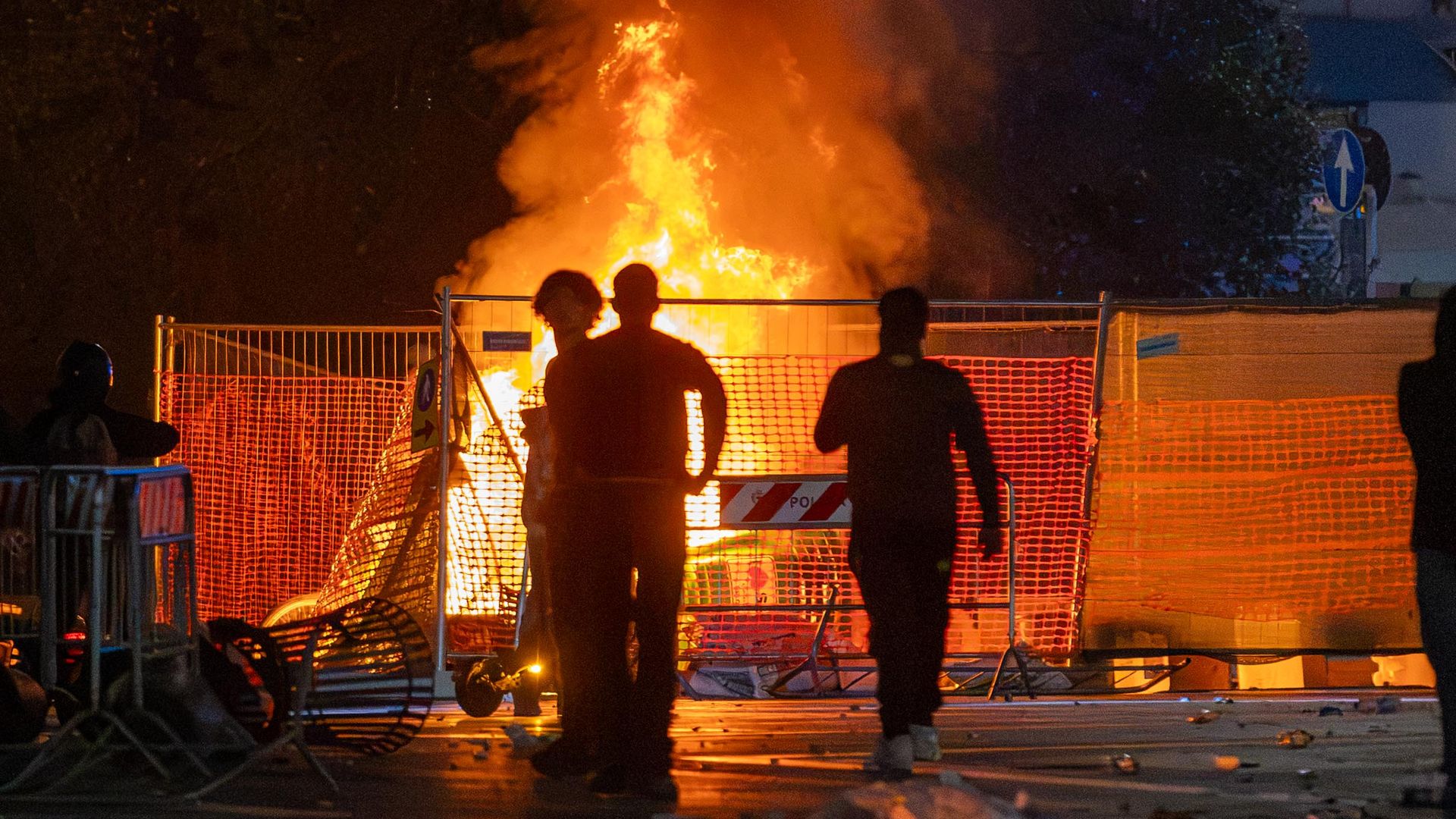 Milano'da İkinci Gün Şiddet: Polis ve Göstericiler Çatıştı