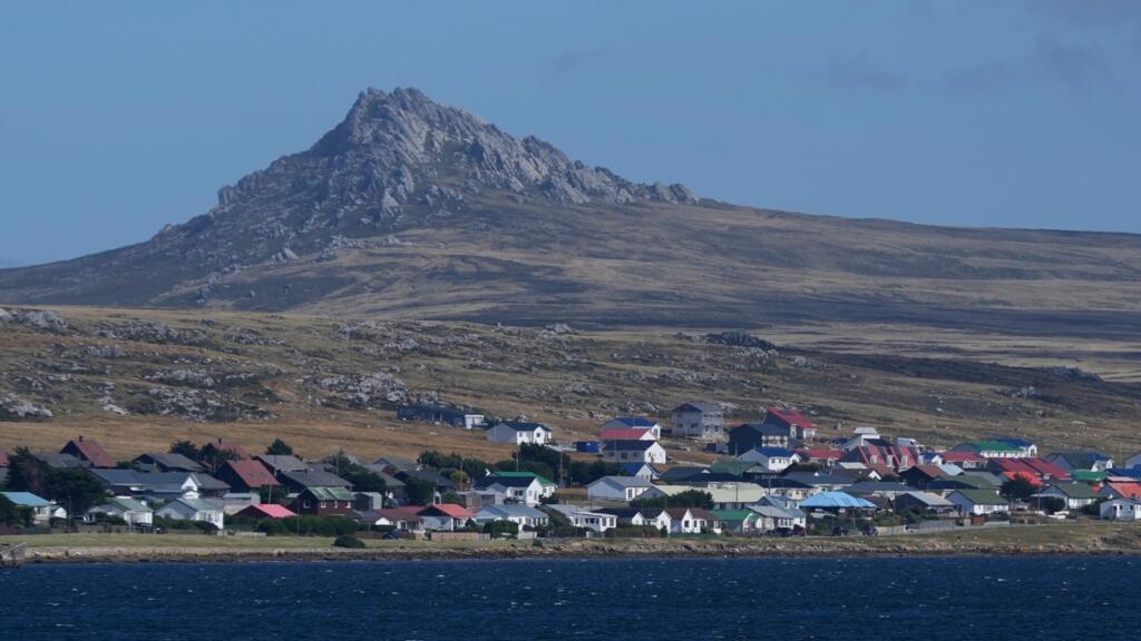 Milei, Falkland Adaları petrol projesi için İngiltere'ye dava açmakla tehdit etti