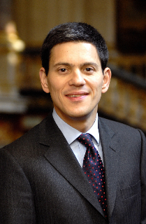 Miliband Kardeşlerin Dönüşü: Westminster'de Yeni Bir Perde